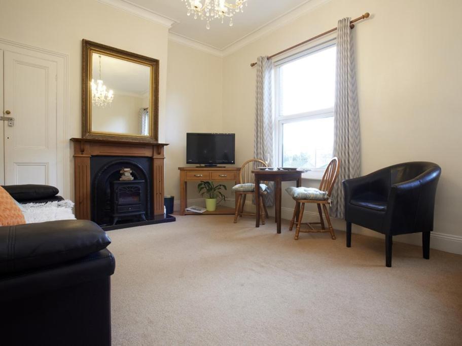 Apartment Chamber House *